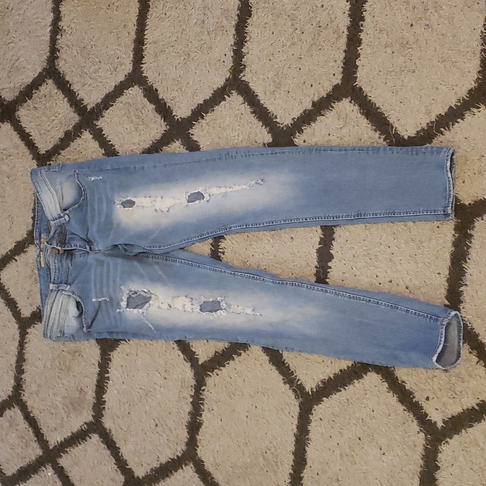 Ripped Skinny Jeans